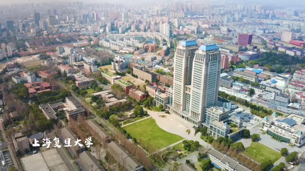 有多少人向往上海的大学？若有梦就拼命冲向它吧，真的是最苦最累也最有意义的时光了。